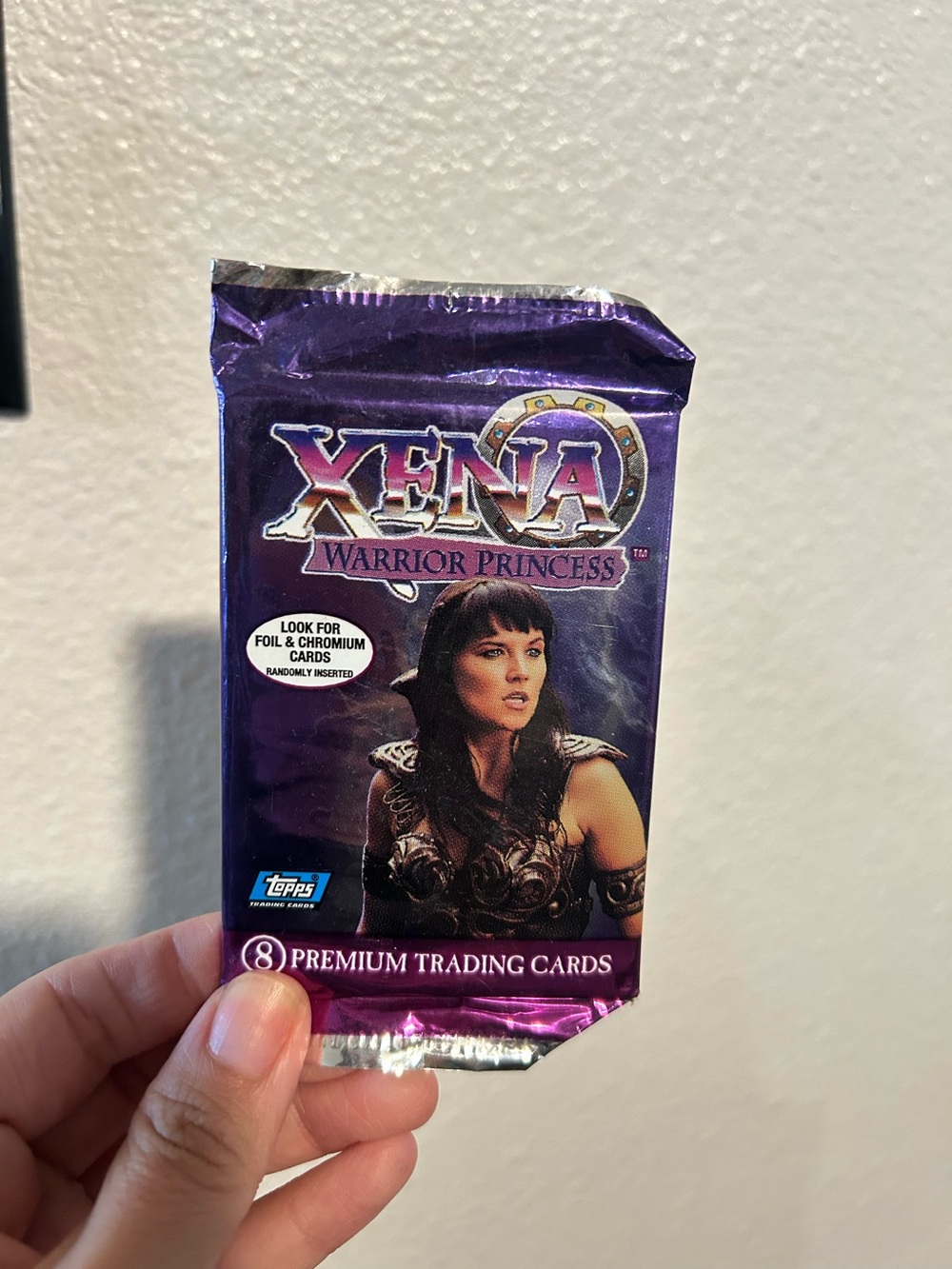 vintage 1998 Topps Xena: Warrior Princess Trading Card Pack - Purple